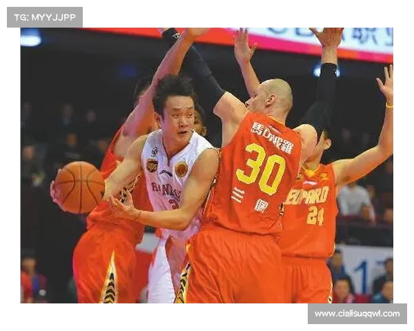 某足球俱乐部正式签约国际知名球员 合同为期四年助力球队冲击冠军